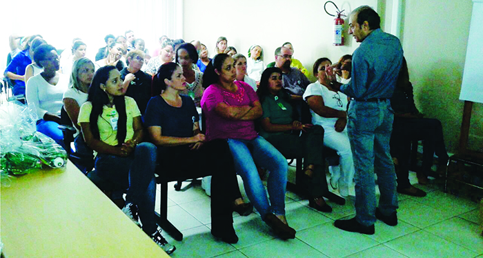 O médico Sidnei de Pinho palestra sobre Doenças Ocupacionais 