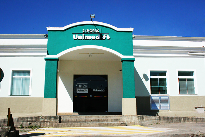Fachada do Unimed 24 horas, em Barra do Piraí