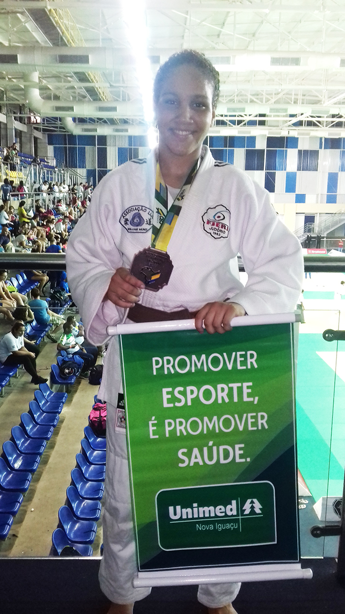 De olho nas próximas Olimpíadas, com apenas 15 anos, nossa judoca Thayná é convocada para treinamento de Campo da CBJ