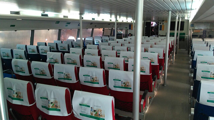  Uma das campanhas expostas no Catamarã Charitas x Praça XV