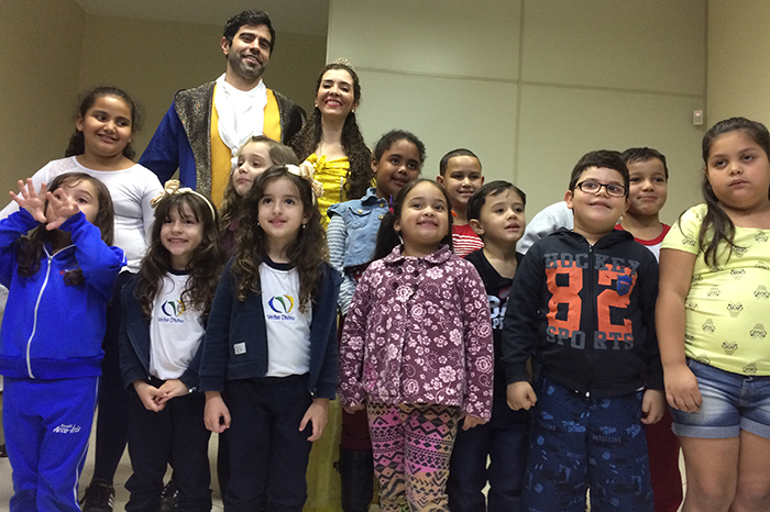 - Em uma noite especial as crianças do Programa Vida Leve aprenderam com A Bela e a Fera como é importante ter uma alimentação saudável