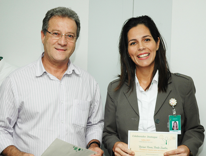 João Paulino em cumprimento à Larisse