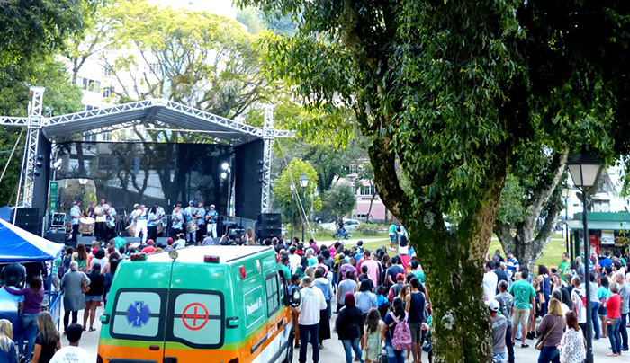 Público contou com várias apresentações gratuitas 