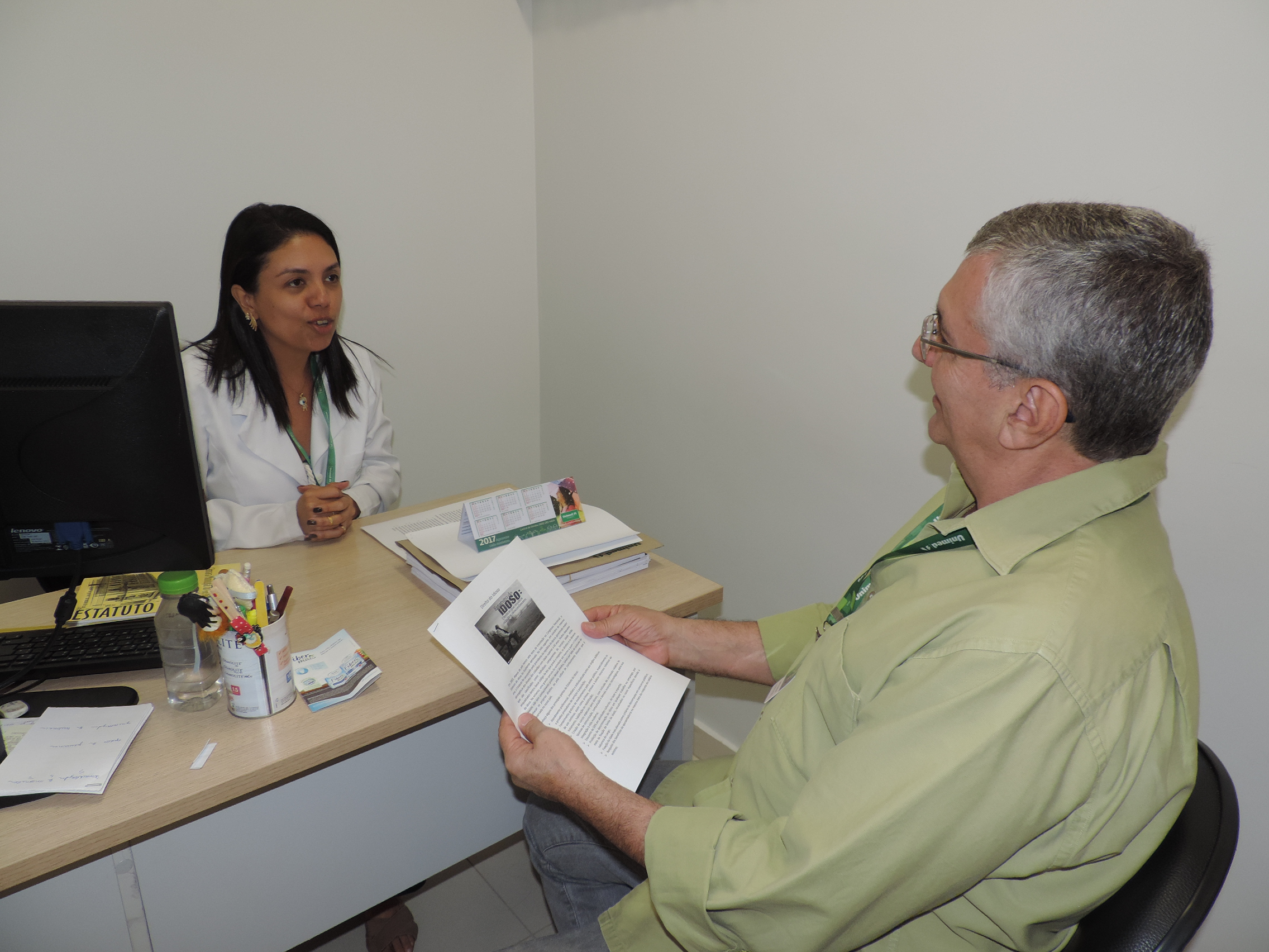  Dr. Jorge  Pereira participa da ação no Dia dos Idosos