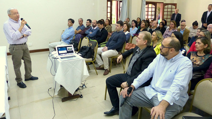 Presidente da Unimed Petrópolis, Dr. José Carlos Sant’Anna de Araújo, destacou a importância do Planejamento Estratégico para os próximos anos da Cooperativa Médica. 