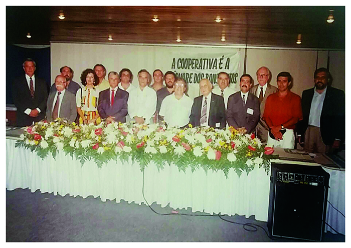 Reunião em 10 de novembro de 1992 decide pela fundação da primeira cooperativa médica de Resende