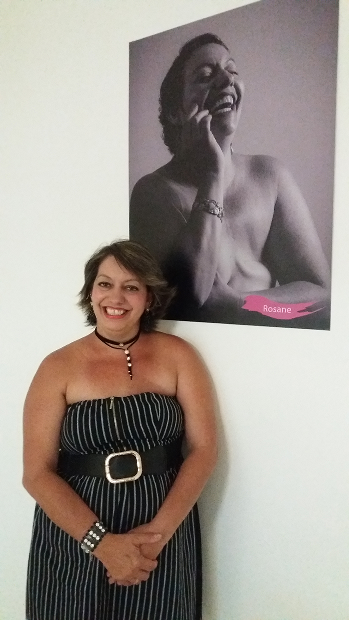 Paciente Rosane Marques, fotografada para exposição, deu depoimento