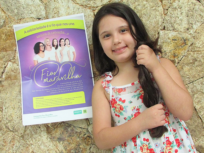 Sara é uma das doadoras de mechas de cabelo