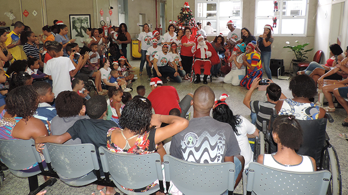 Amigos da Saúde animam festa de final de ano da AACD