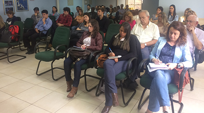 Líderes da Federada acompanham atentamente as orientações fornecidas pela magistrada