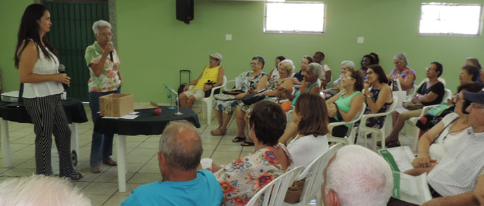   De maneira simples e descontraída, Cátia Rodrigues aborda a sexualidade na melhor idade