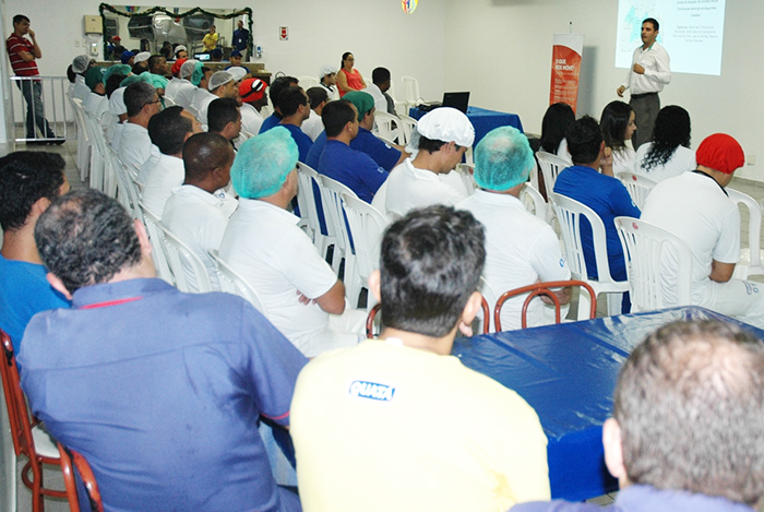 O vendedor Hugo Miranda palestrou para os funcionários da Quatá