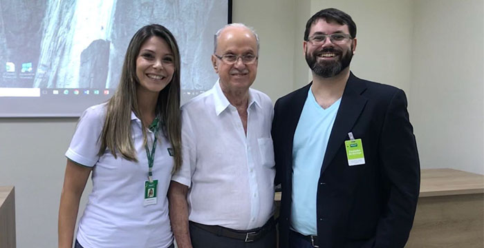  A gerente de Recursos Humanos, Simone Bruno, o diretor Administrativo, Ivan Bueno de Araújo e o nutrólogo, Rafael Iazetti, em palestra realizada para comemorar o Dia Mundial da Saúde 