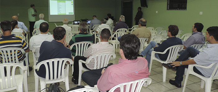  Emilson Lorca apresenta os excelentes resultados da cooperativa