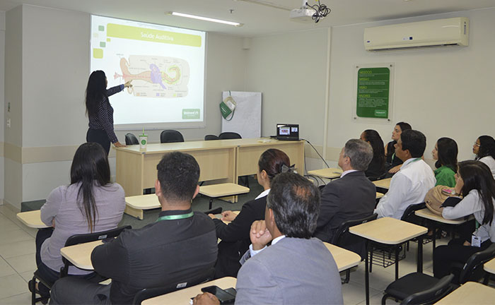  Palestrantes destacaram cuidados com a voz e a audição ao longo da vida