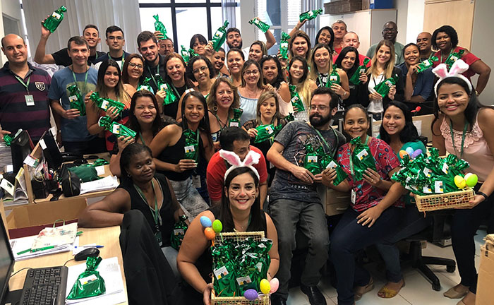  Colaboradores ficam satisfeitos com a deliciosa lembrança