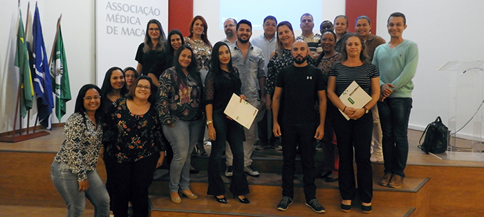 O primeiro dia da Semana de Enfermagem teve a presença do médico intensivista Joel Tavares Passos