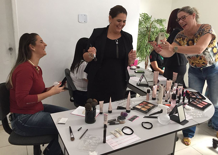 Mães curtiram muito o momento da beleza