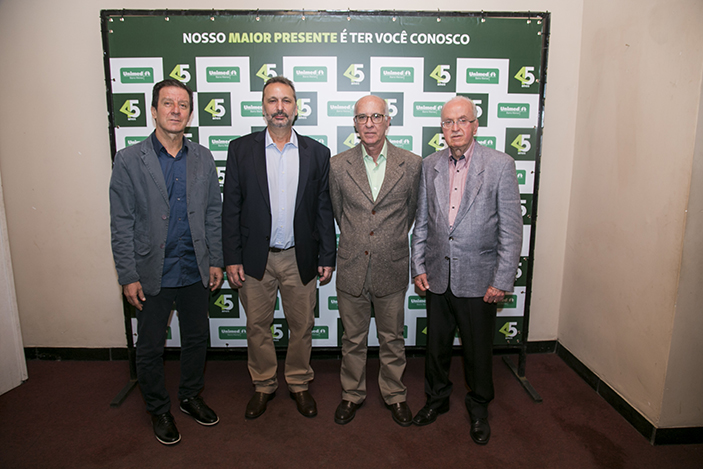 A Diretoria da Unimed Barra Mansa, da esquerda para direita: Luiz Carlos Lobo Amaral, João Carlos Henriques, Abel Carlos de Barros e Ivan Bueno de Araujo.