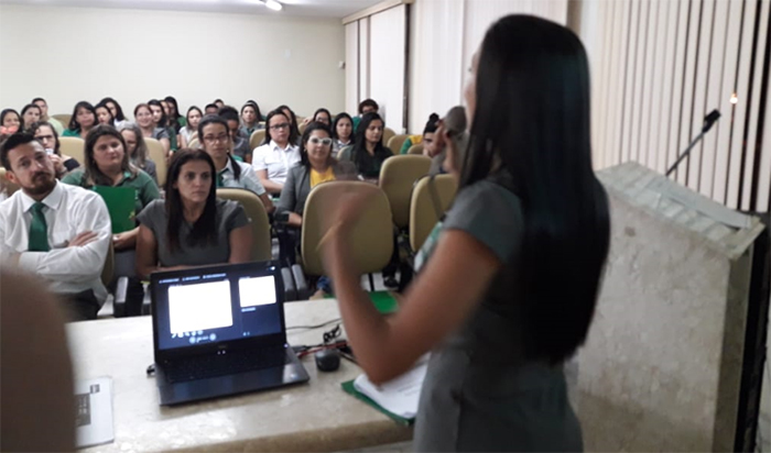 - Participantes da oficina de Atendimento