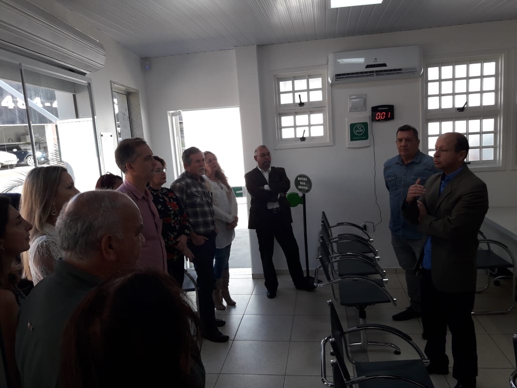 Diretoria, cooperados e colaboradoras inauguram novo posto de atendimento da Marquês de Valença