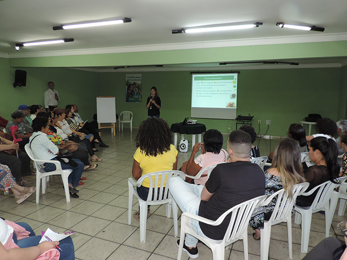  Paula lista os alimentos bons e ruins para a saúde óssea 