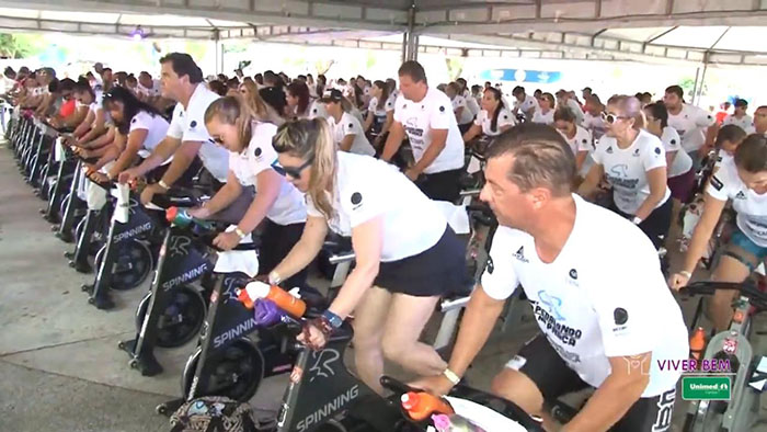 Turma animada na primeira aula