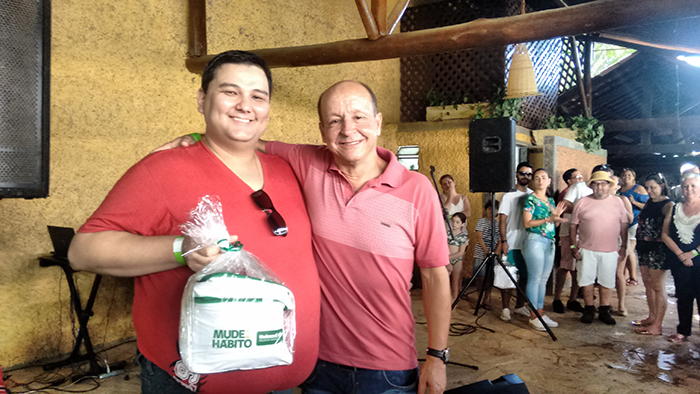 Entrega dos brindes sorteados