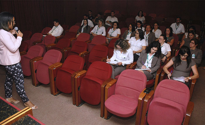  Danúbia Silva apresentou a nova fase aos colaboradores 