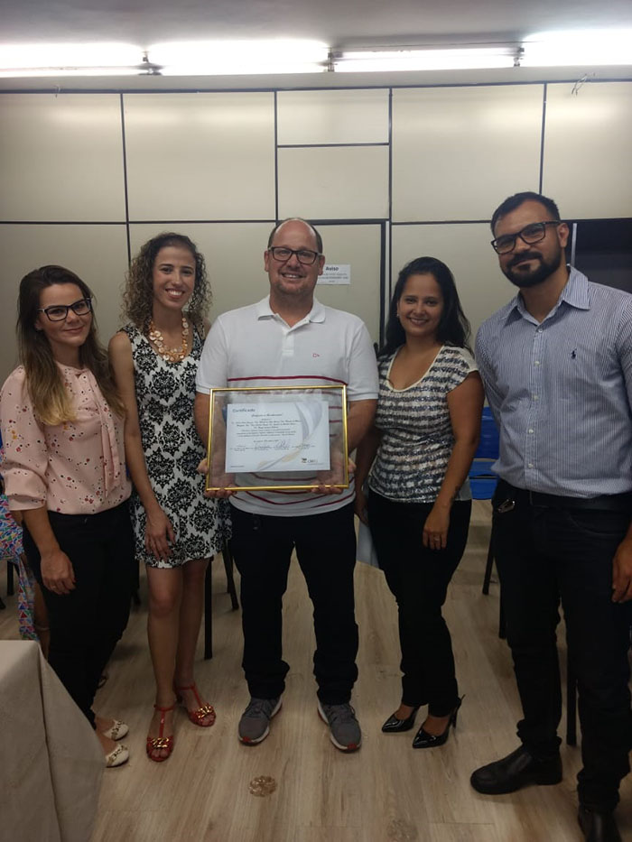  Equipe recebeu o certificado no Dia do Farmacêutico