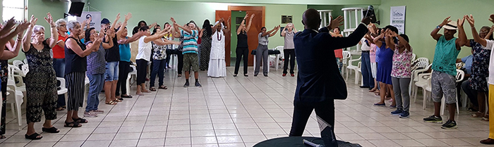 O encontro é embalado ao som de boa música e muita alegria