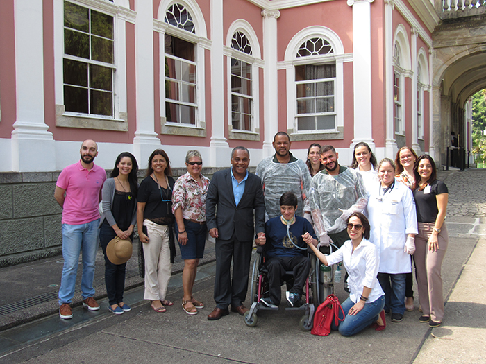 Adrian foi recebido pelo diretor do Museu Imperial Maurício Vicente para uma visita guiada.