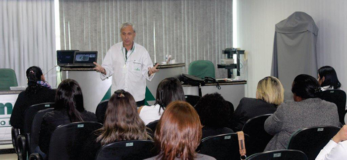 Palestrante Anderson Oliveira, consultor comercial da Servioeste/RJ