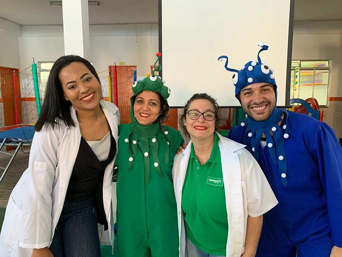  Equipe é formada pela técnica de enfermagem Ana Letícia, assistente de diretoria Alexsandra Carmo, assessora de comunicação Bianca Schvarstman e enfermeiro Anderson Correa