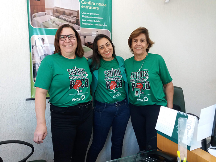 Equipe de vendas da Unimed Resende vestiu a camisa da campanha durante o mês de julho 