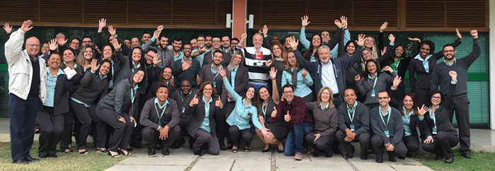 Colaboradores e Diretoria comemoram a premiação