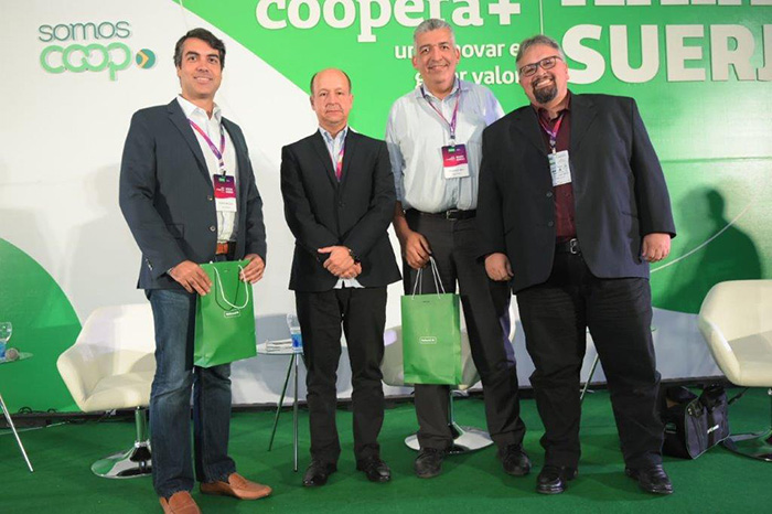 O presidente da Unimed Petrópolis, Rafael Gomes de Castro, participou como secretário da mesa redonda que discutiu sobre a Lei Geral de Proteção de Dados.