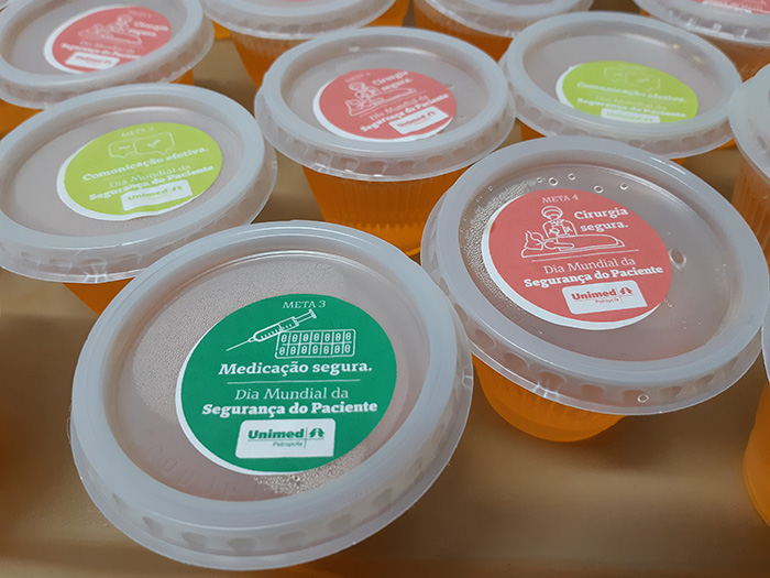 Até as sobremesas ganharam o tom da campanha da Semana de Segurança do Paciente
