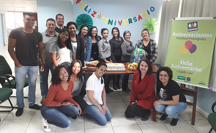 A comemoração de aniversariantes do mês voltou a ser realizada na Unimed Petrópolis