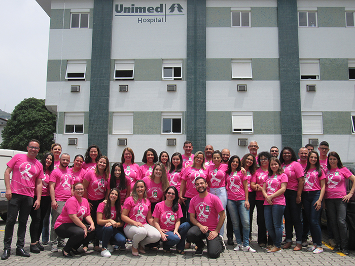 Alguns colaboradores representando as equipes do Hospital Unimed Petrópolis