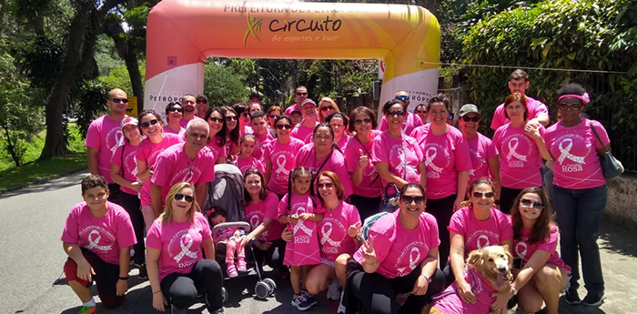 Ao chegar no pórtico do circuito de lazer, a caminhada ganhou até uma mascote, uma charmosa Golden Retriver