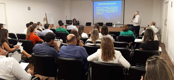 Valores do cooperativismo, números da singular e ainda cuidados com a marca fizeram parte do curso