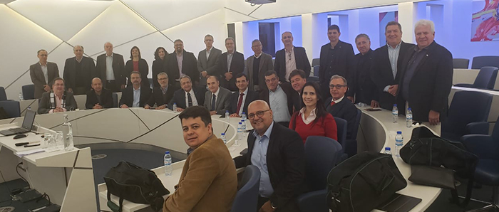 Comitiva reunida durante palestra do ex-ministro da Saúde,  Profº Adalberto Campos