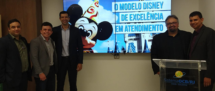 Unimed Petrópolis participa da Palestra Estratégia da Magia