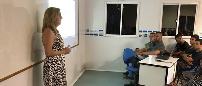  Palestra na FAETEC