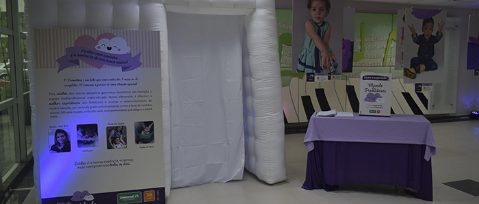 Cabine de experiência e exposição de fotos marcaram as ações do Novembro Roxo