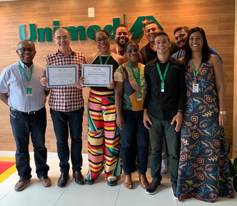 O diretor Administrativo, Jorge Luiz Gonçalves, o presidente Emilson Lorca, Rosana Miranda e a equipe da Contabilidade