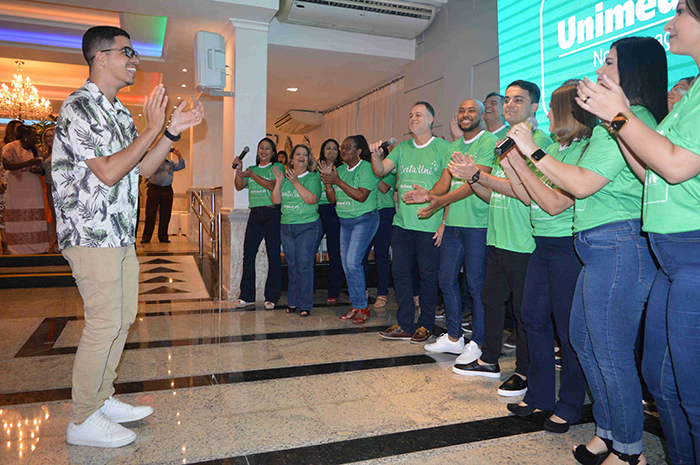 Coral CantaUni se apresenta pela primeira vez e surpreende 