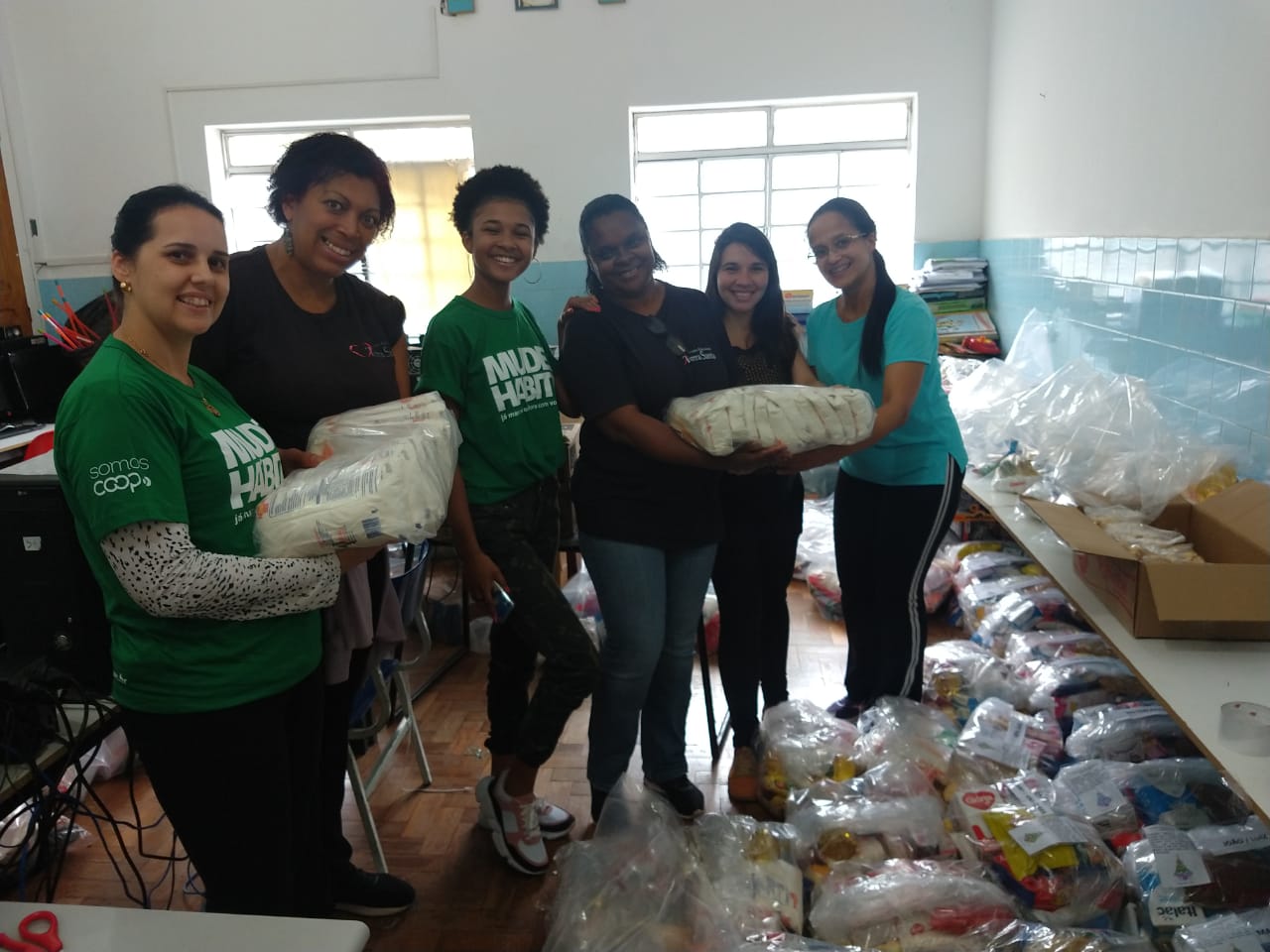 Cooperativa doou 108 kg de trigo para compor a Cesta de Natal das crianças.