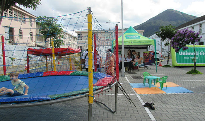 Público contou com diversas atrações além de serviços como a tenda de exames da Unimed 